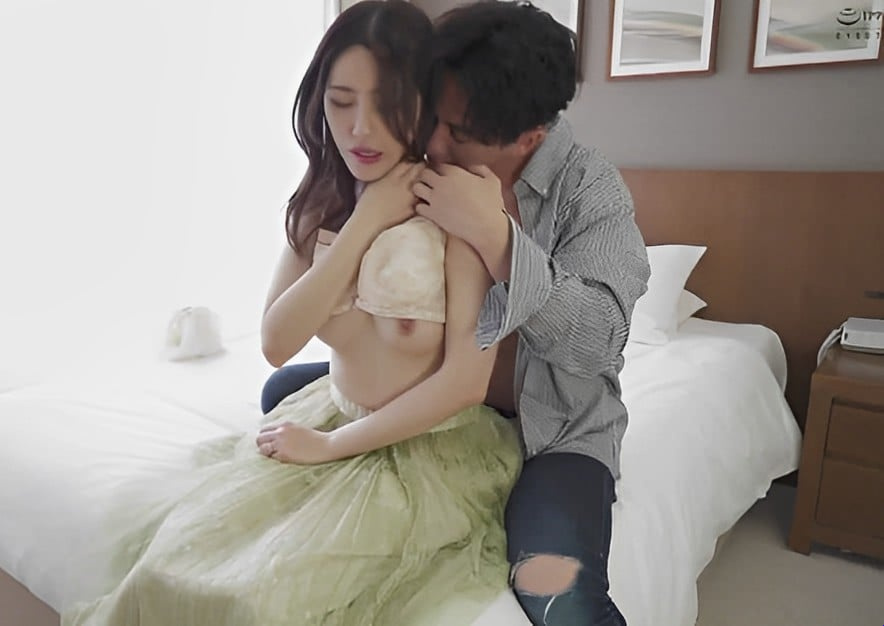 MYBA-052 好色的妻子寻找男人来满足她们的需要，因为丈夫工作太忙而忽视了妻子